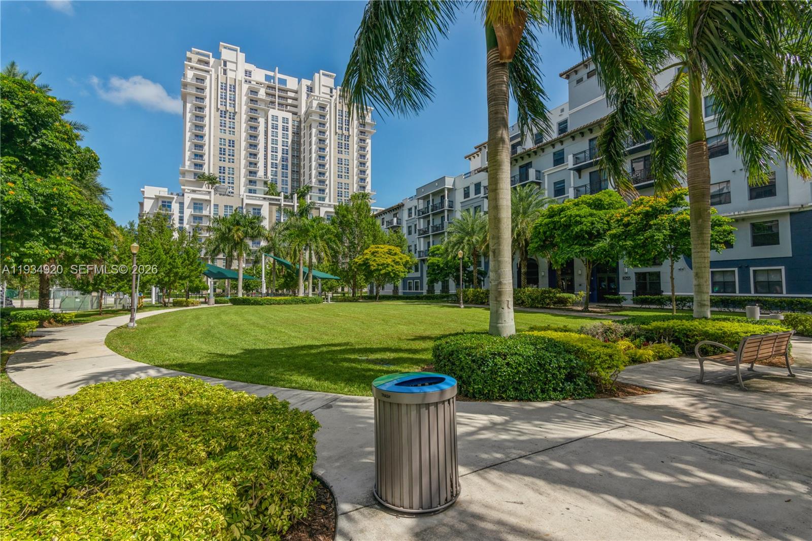COLONNADE AT DADELAND SW - Residential