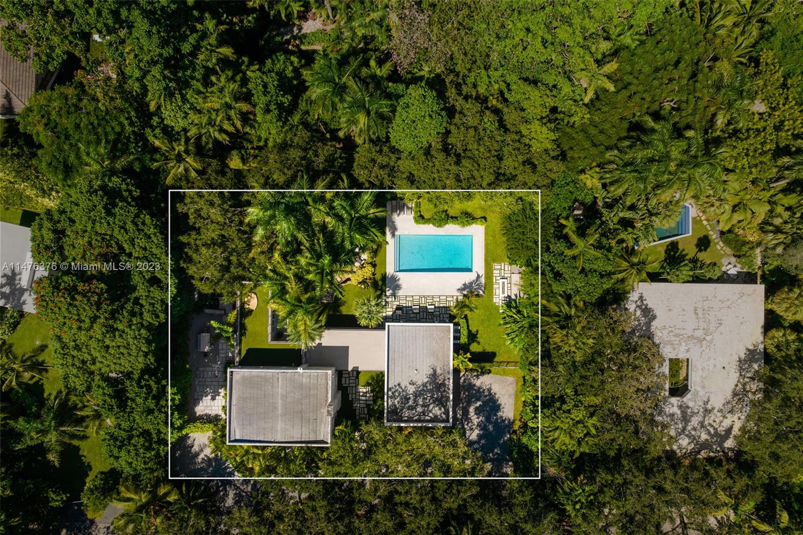 LEAFY WAY - Residential