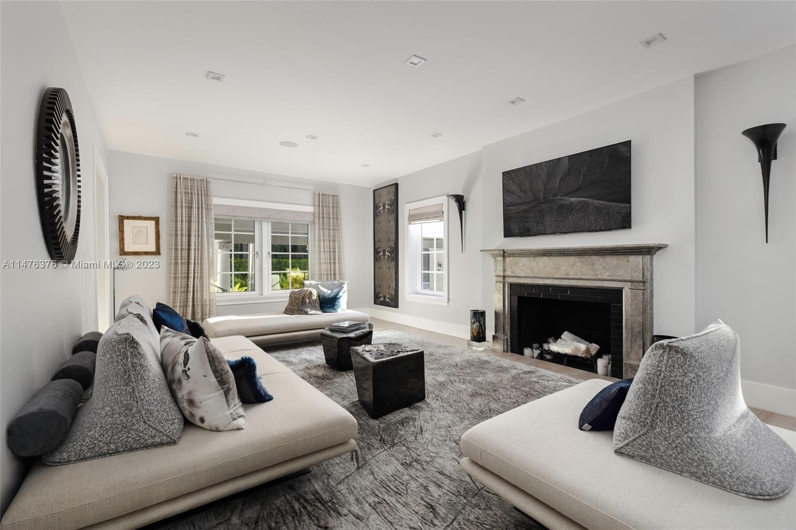 LEAFY WAY - Residential