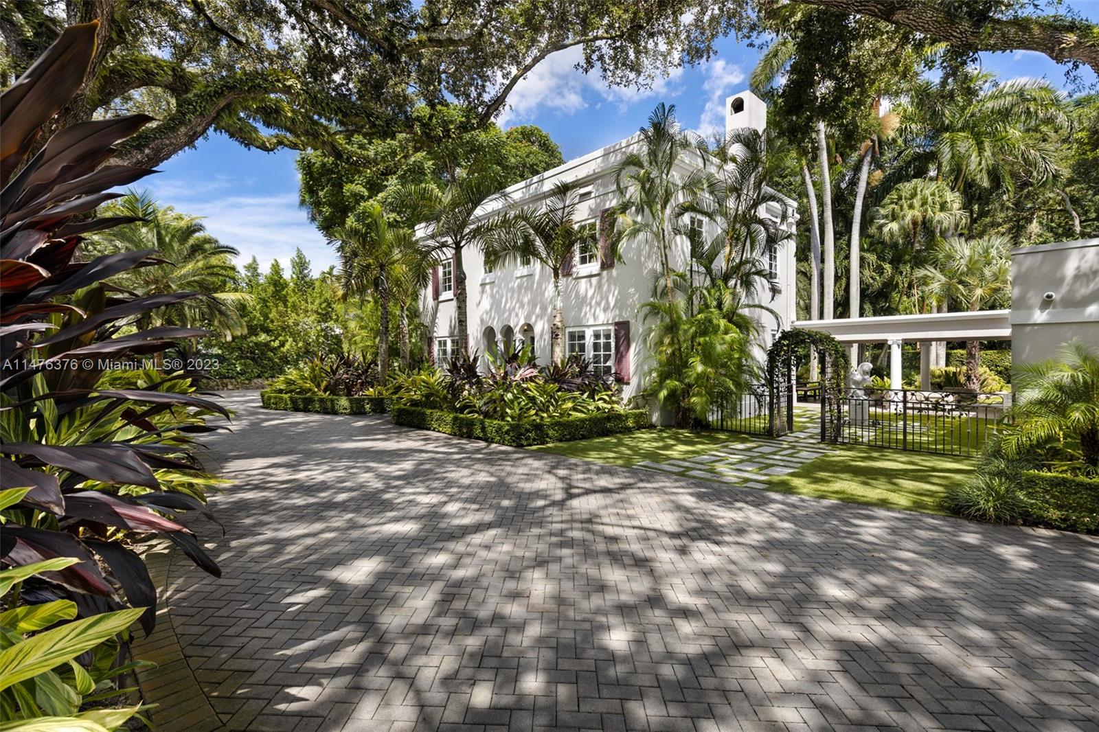 LEAFY WAY - Residential