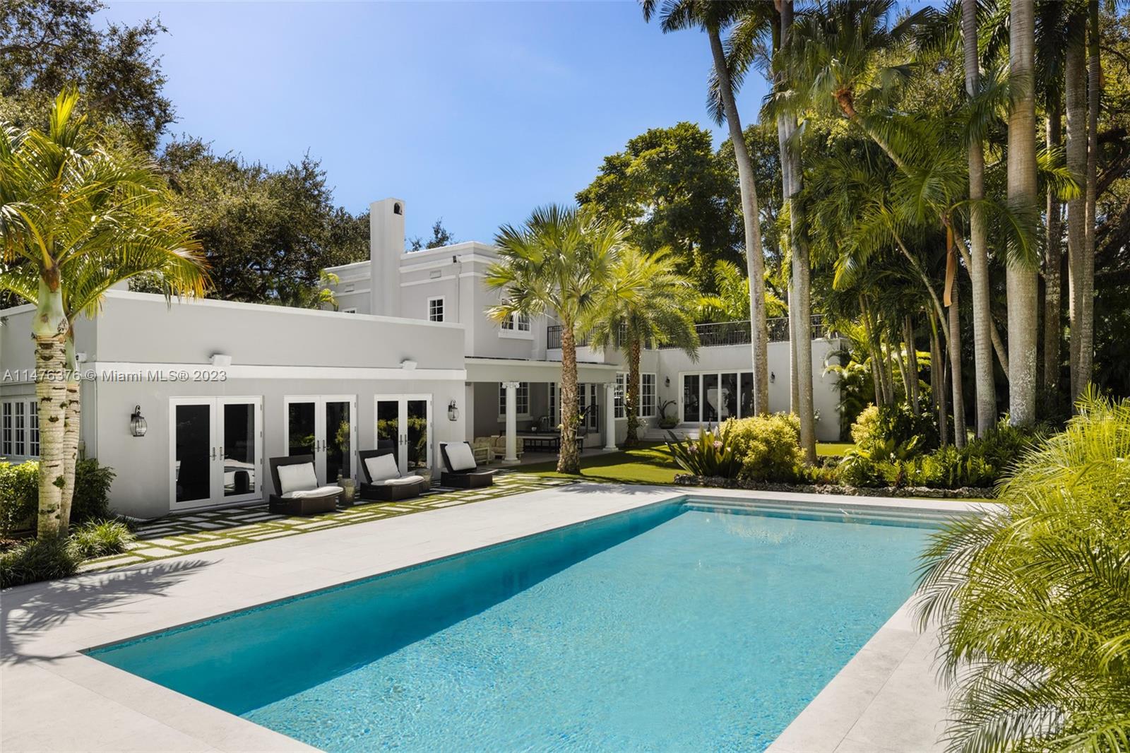 LEAFY WAY - Residential