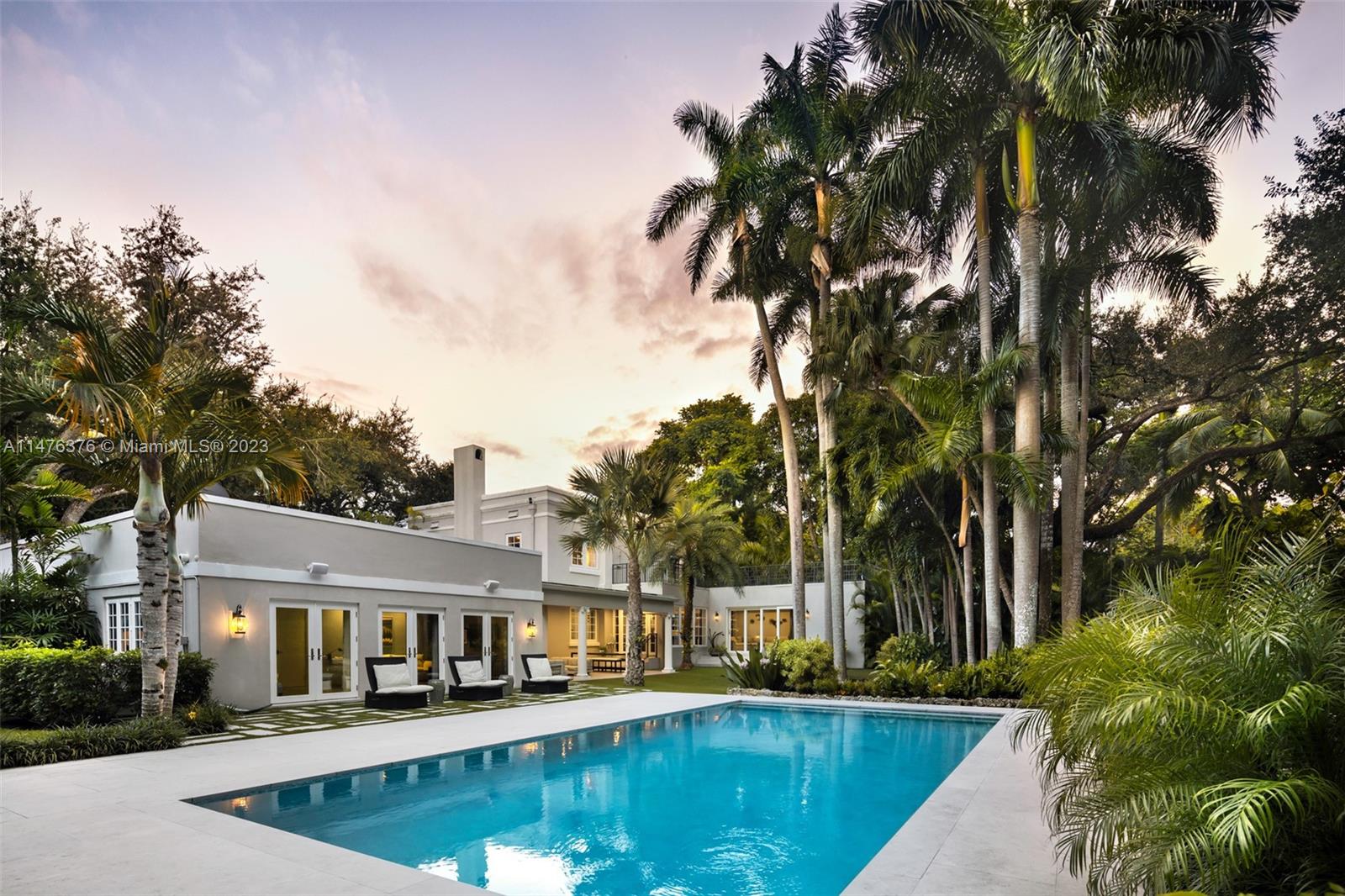 LEAFY WAY - Residential