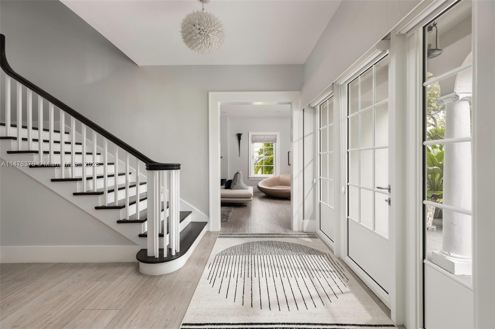 LEAFY WAY - Residential