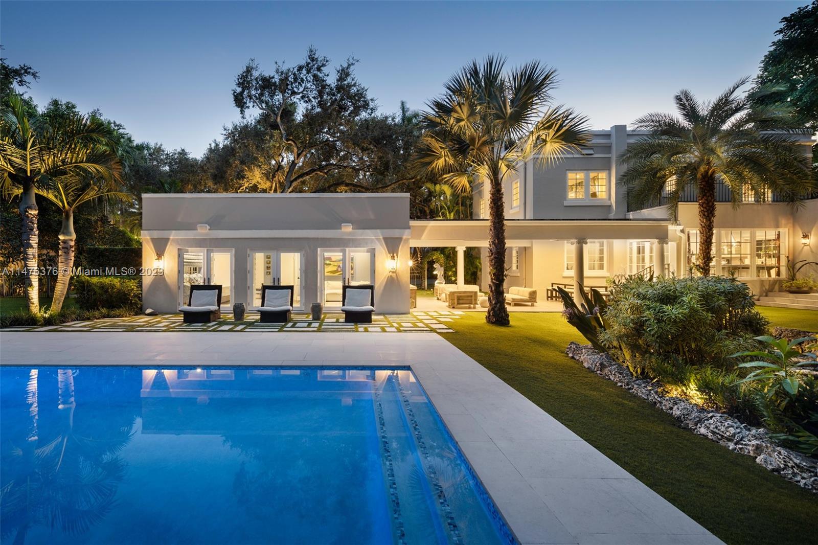 LEAFY WAY - Residential