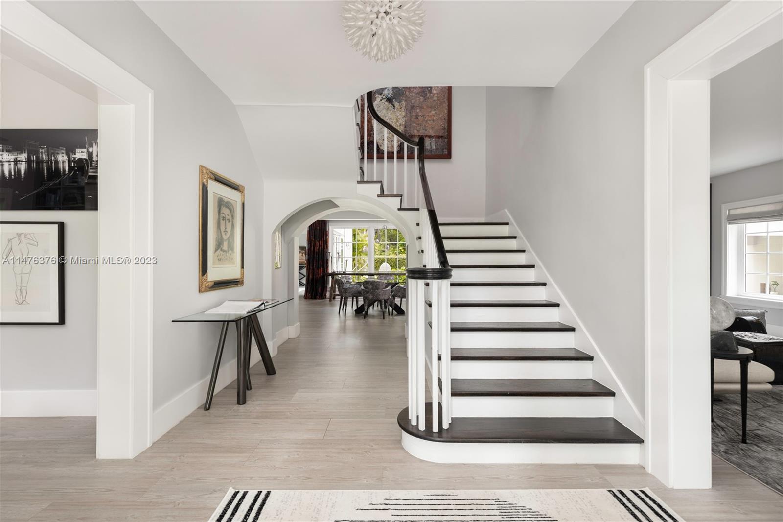 LEAFY WAY - Residential