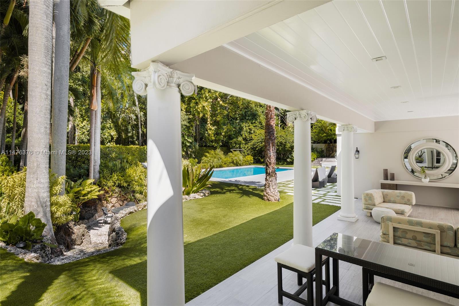 LEAFY WAY - Residential