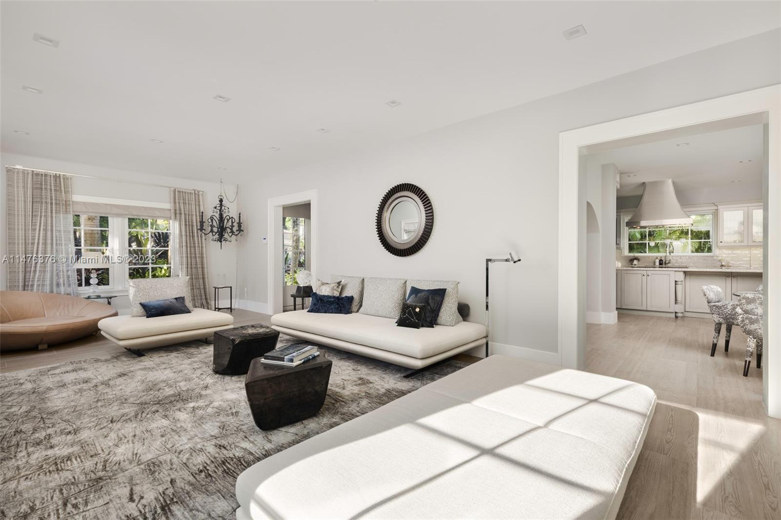 LEAFY WAY - Residential