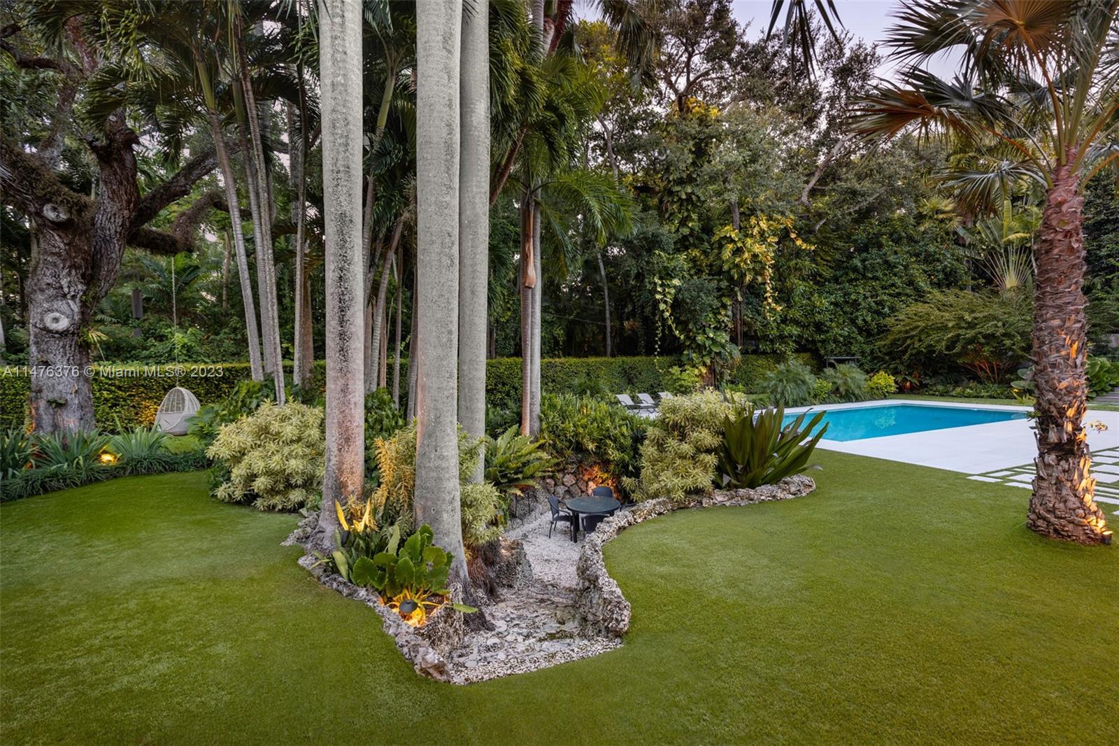 LEAFY WAY - Residential