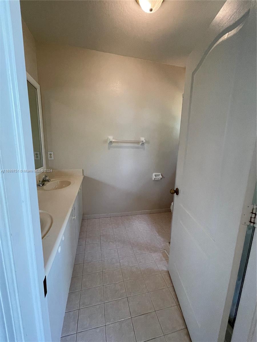 PEMBROKE FALLS PHASE 3 - Residential Lease