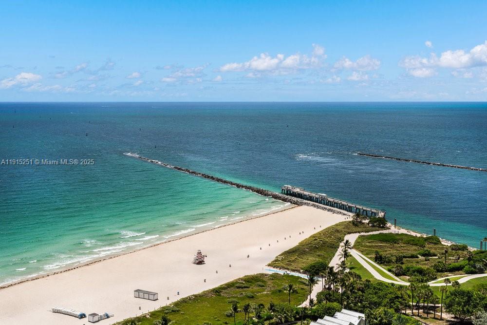 CONTINUUM ON SOUTH BEACH - Residential