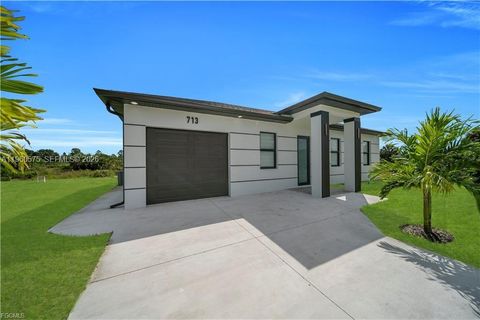 711 Roma Ave Lehigh Acres FL 33974