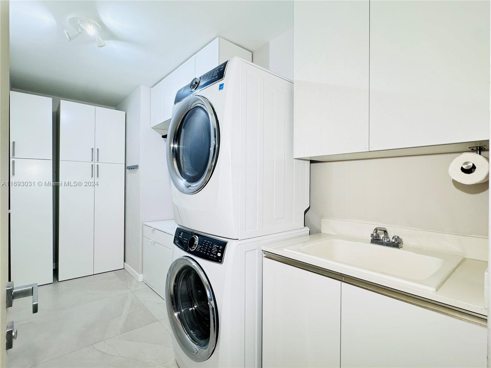 18975 COLLINS CONDO - Residential