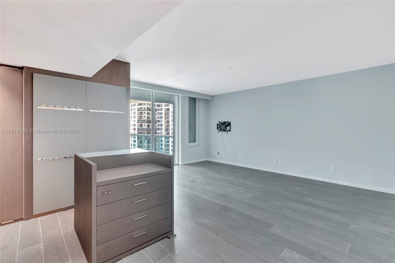 BRISTOL TOWER CONDO - Residential