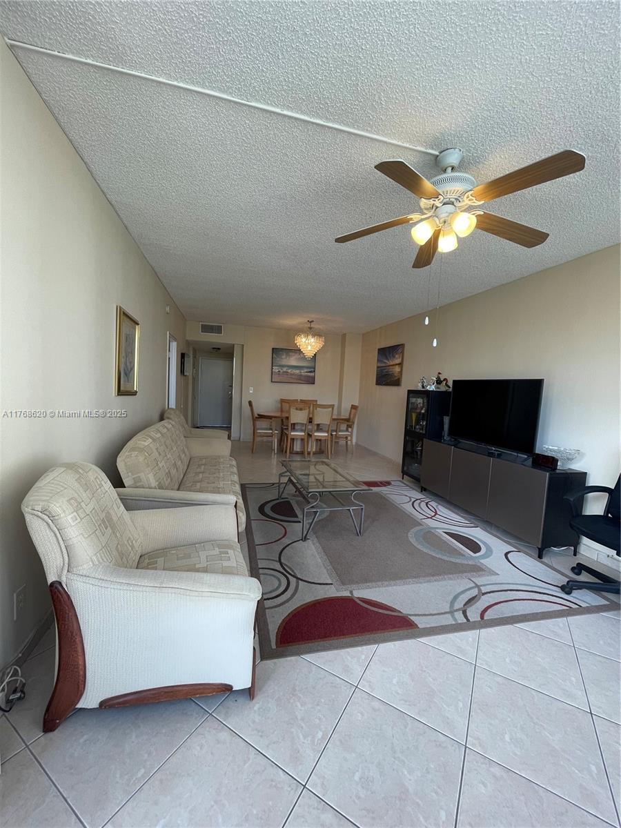 IMPERIAL TOWERS NORTH CON - Residential