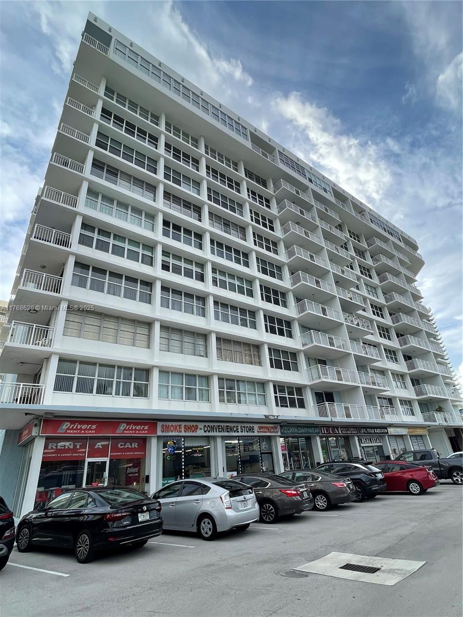 IMPERIAL TOWERS NORTH CON - Residential