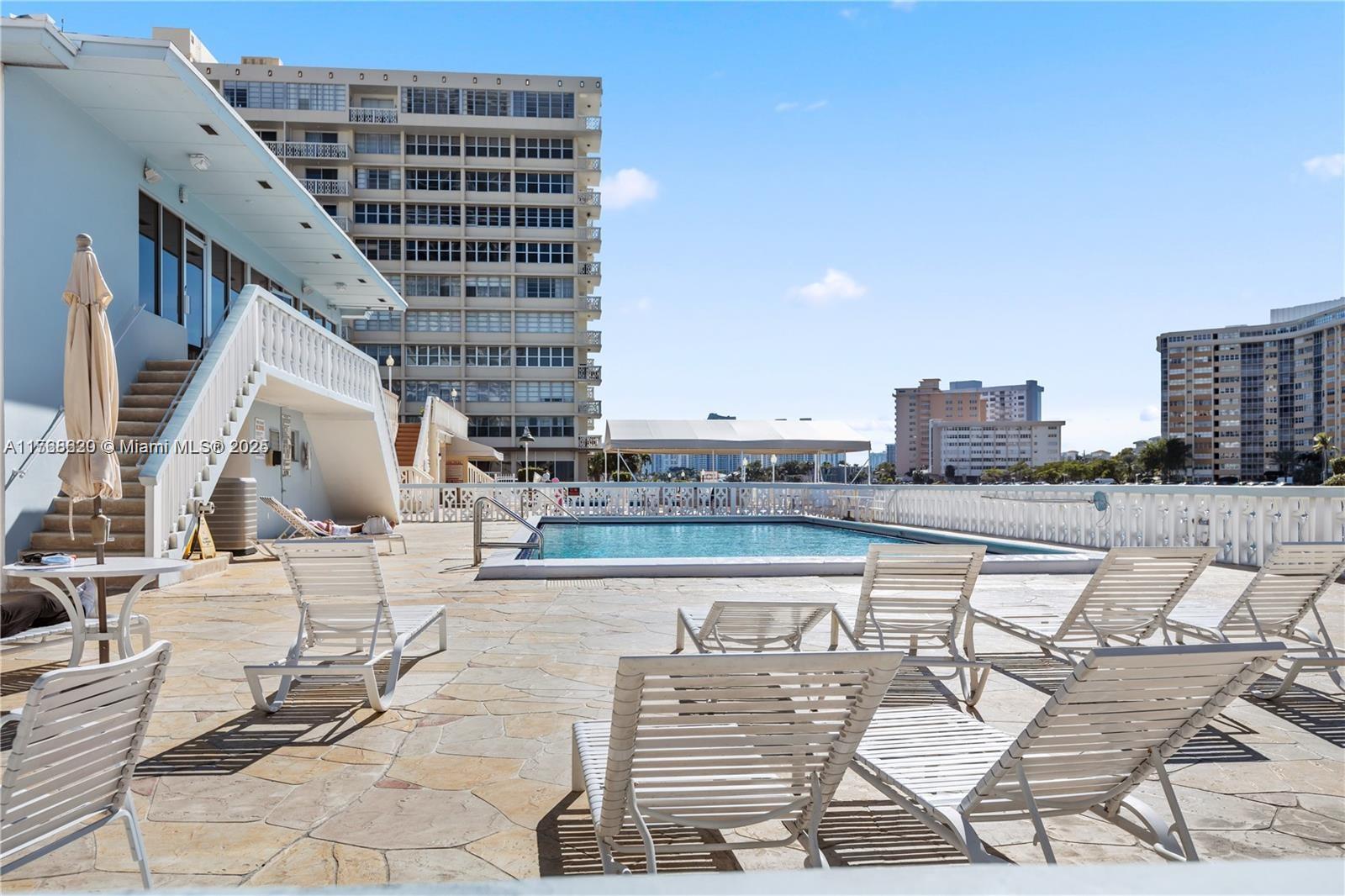 IMPERIAL TOWERS NORTH CON - Residential
