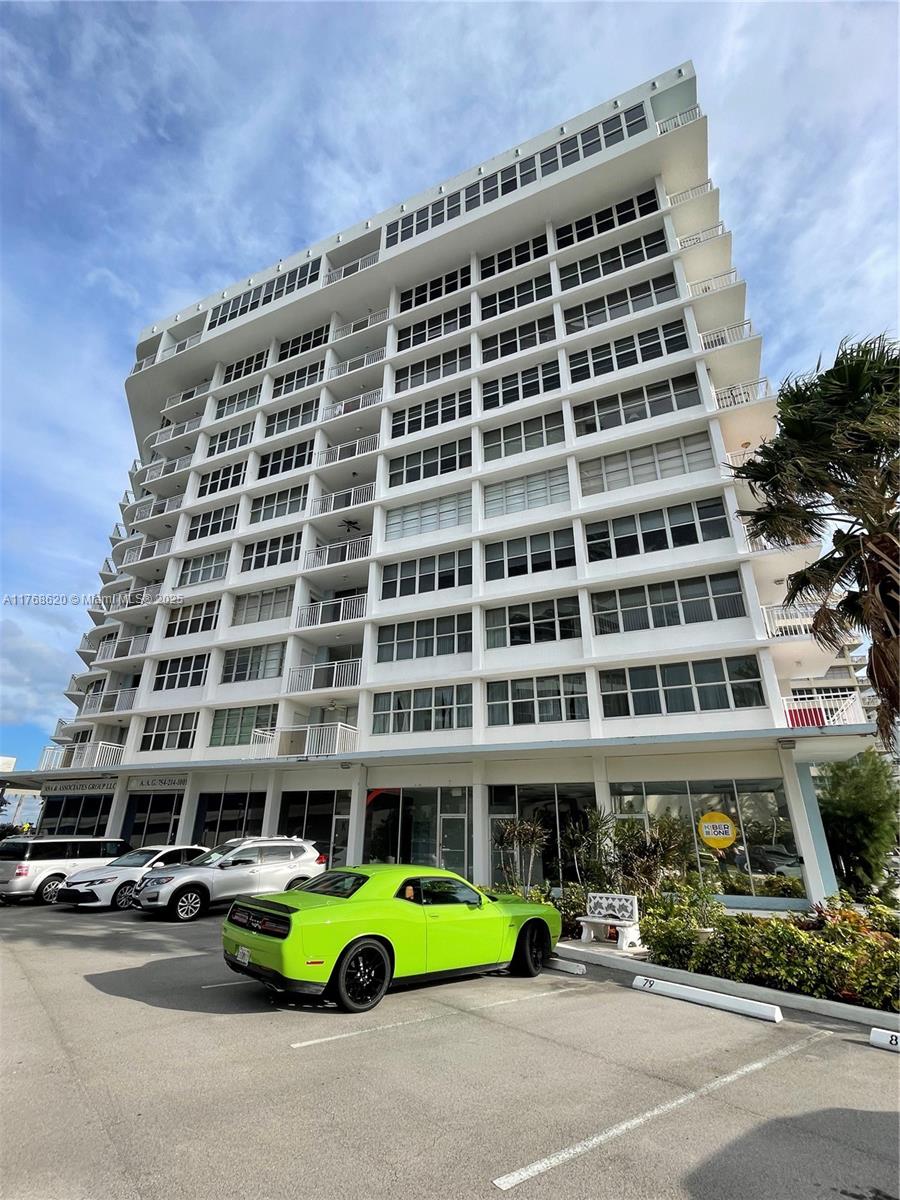IMPERIAL TOWERS NORTH CON - Residential