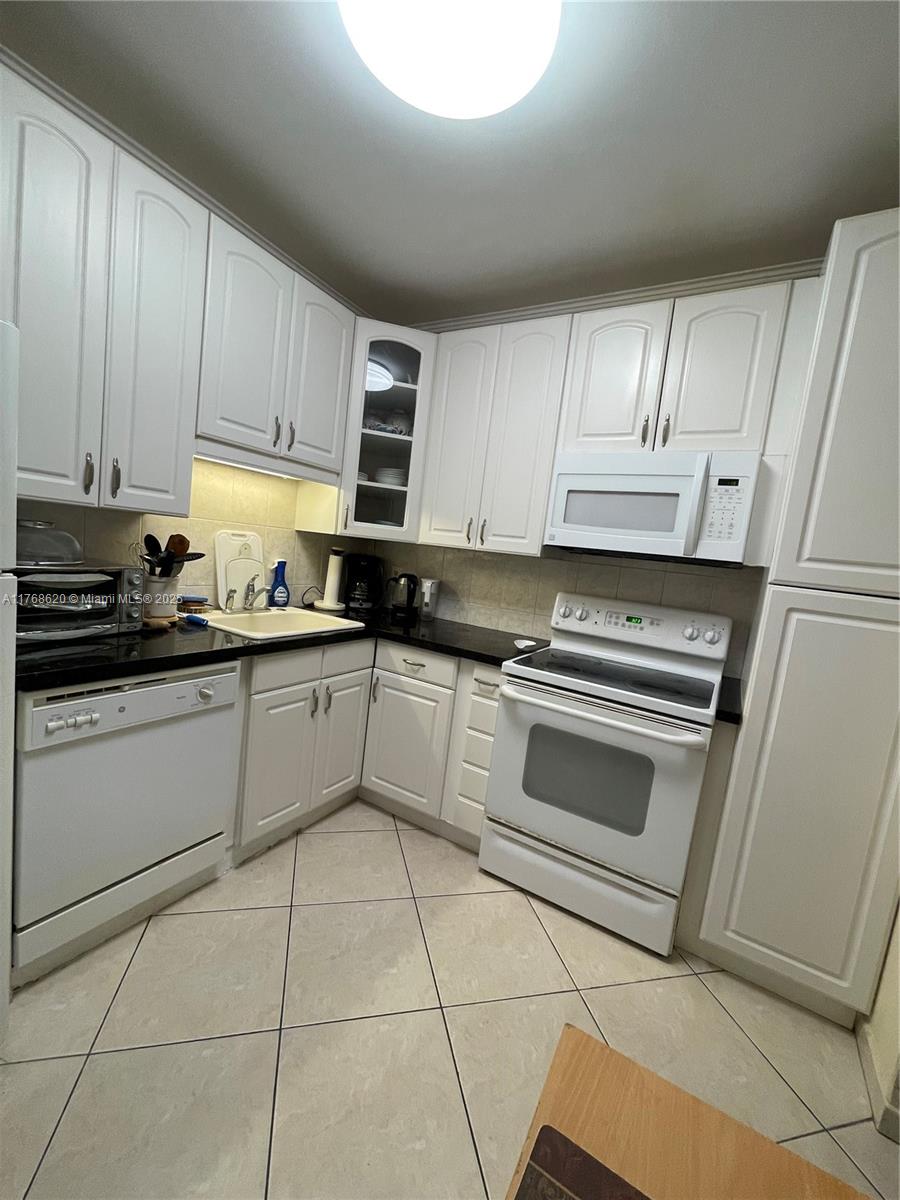 IMPERIAL TOWERS NORTH CON - Residential