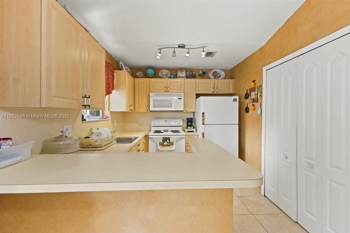 PRESERVE AT WALNUT CREEK - Residential