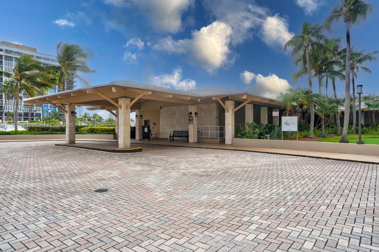 THE HEMISPHERES CONDO - Residential Lease