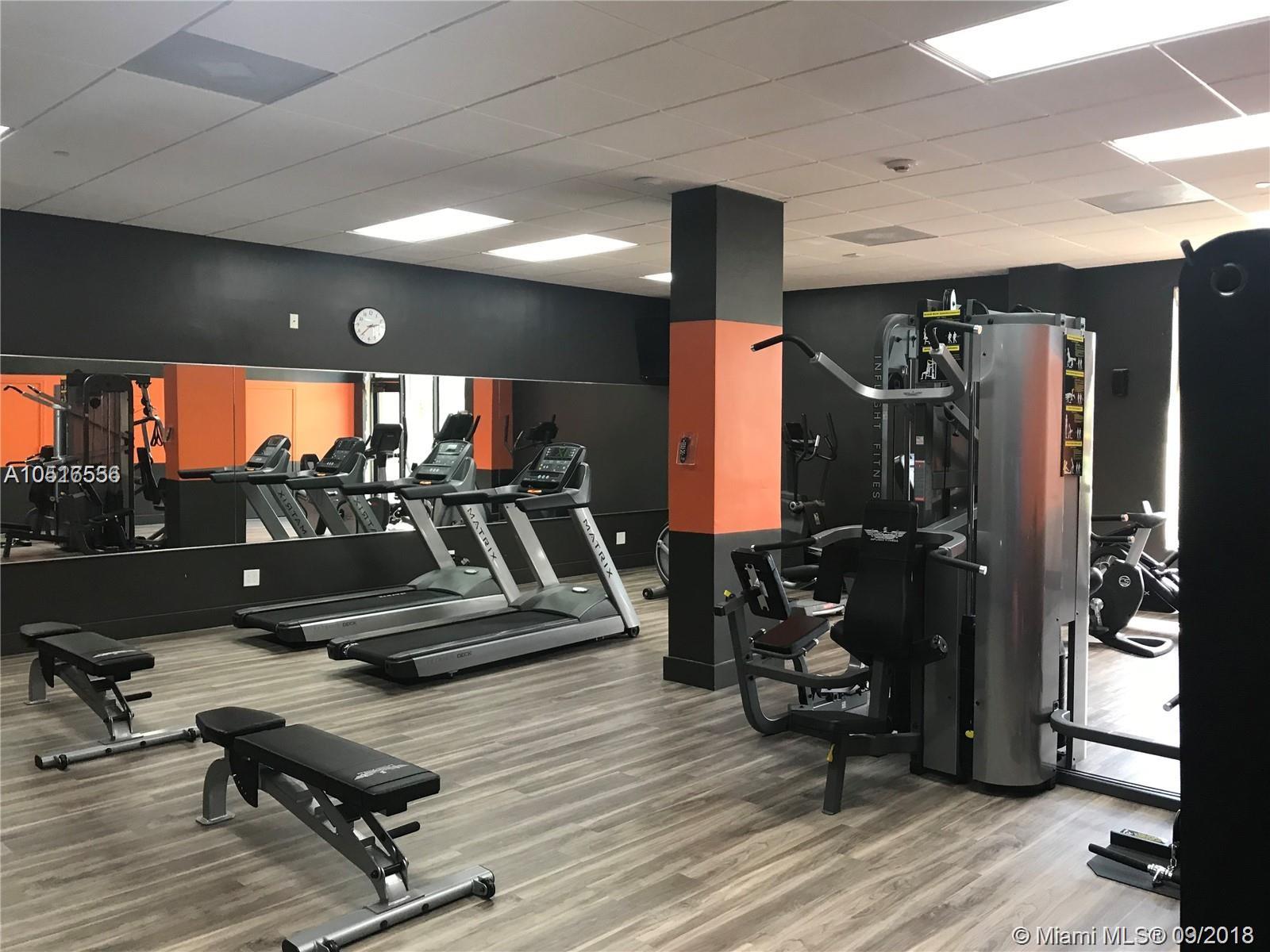 GABLES WATERWAY TOWERS CO - Residential Lease