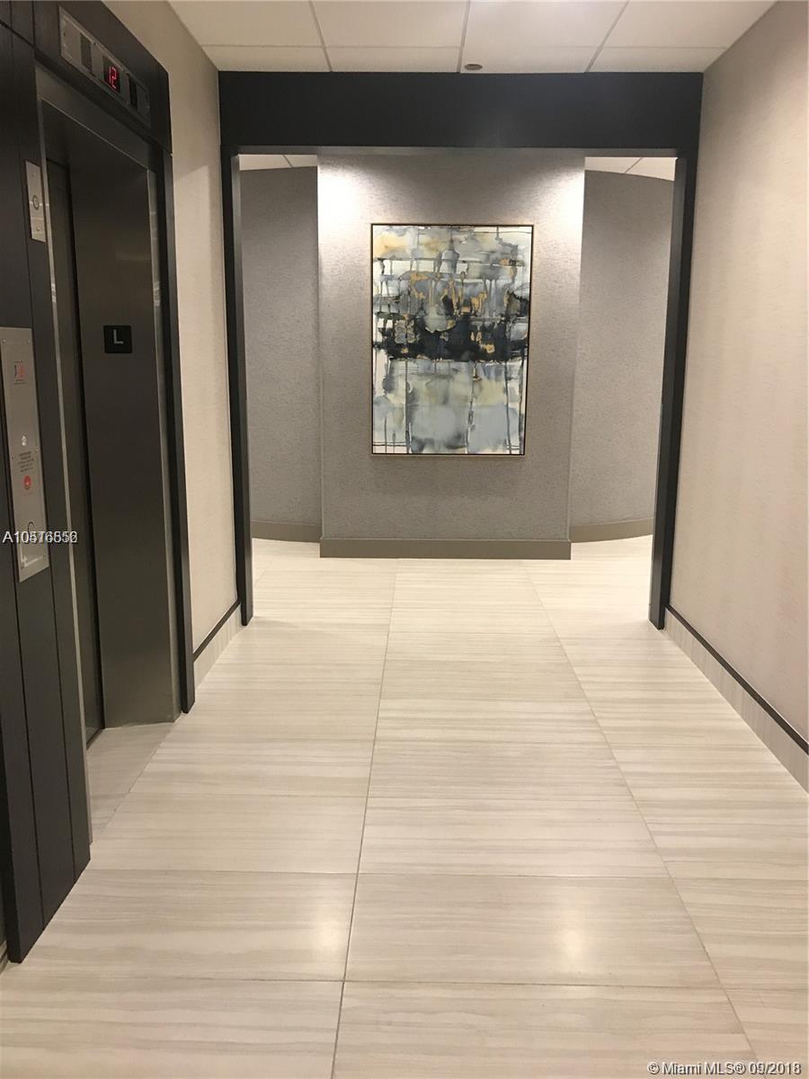 GABLES WATERWAY TOWERS CO - Residential Lease