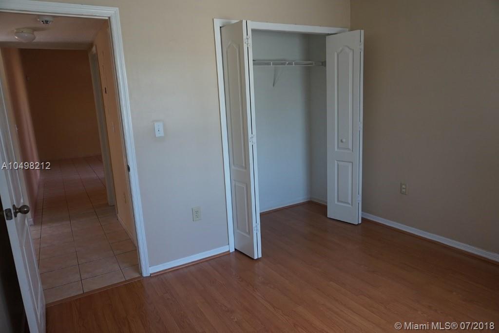 LE MIRAGE - Residential Lease