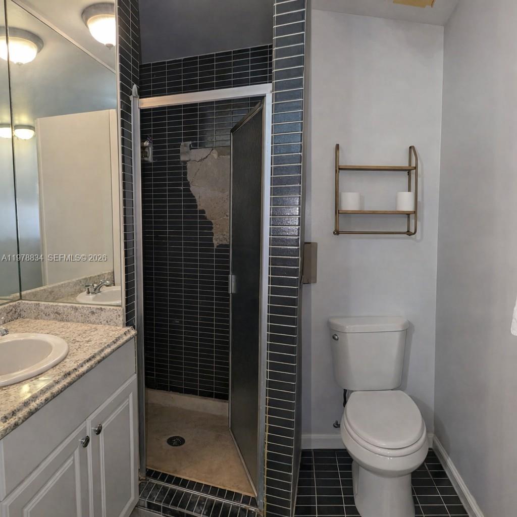 WIMBLEDON TOWNHOUSE III-7 - Residential