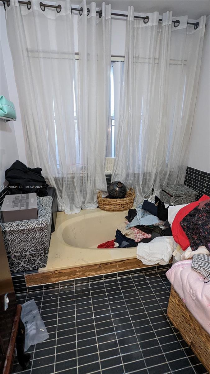 WIMBLEDON TOWNHOUSE III-7 - Residential