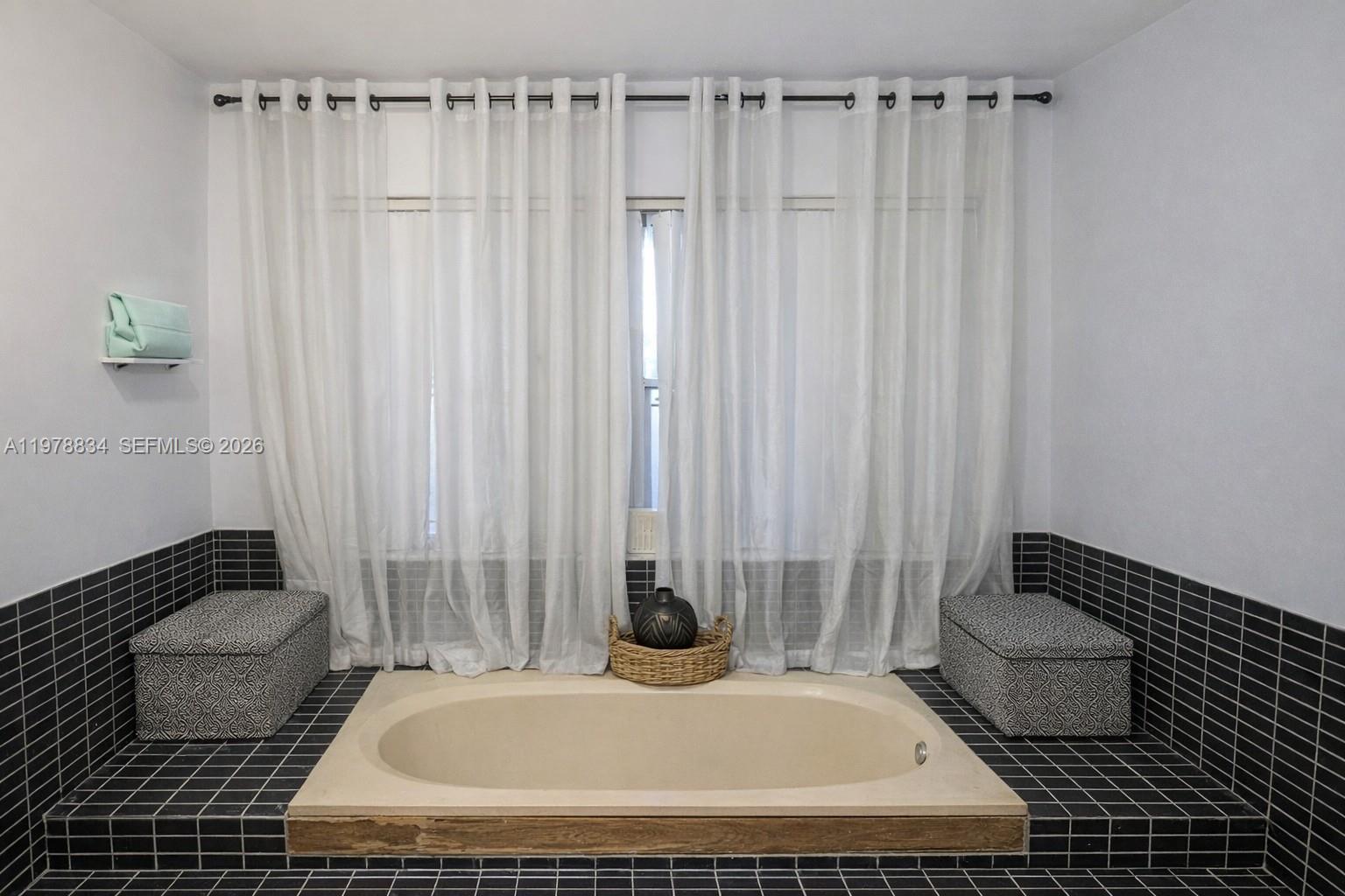 WIMBLEDON TOWNHOUSE III-7 - Residential