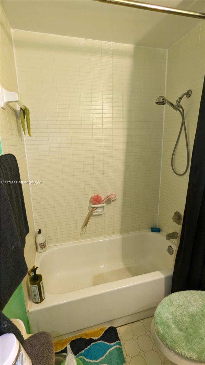 WIMBLEDON TOWNHOUSE III-7 - Residential