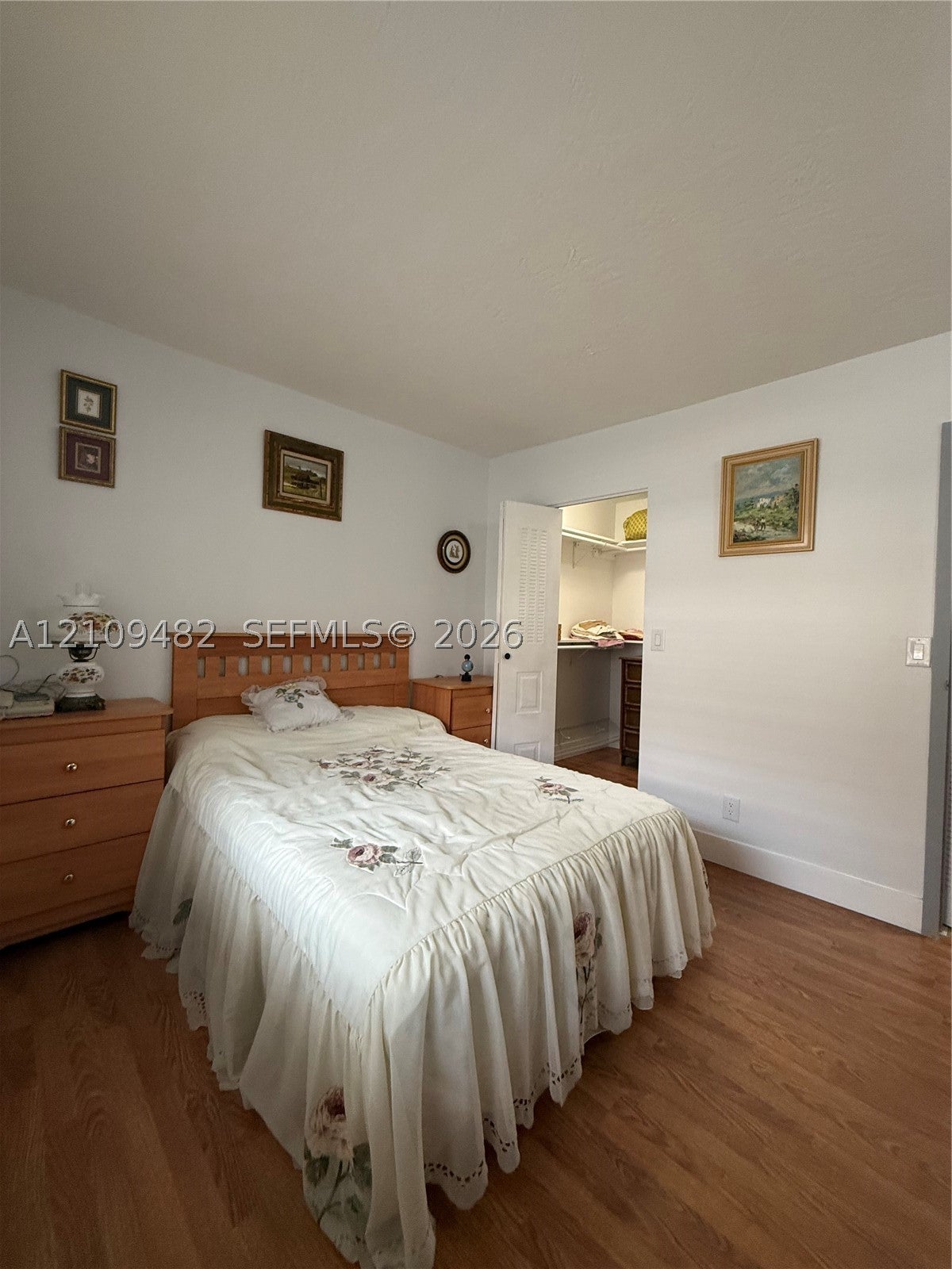 2811 Somerset Dr 200