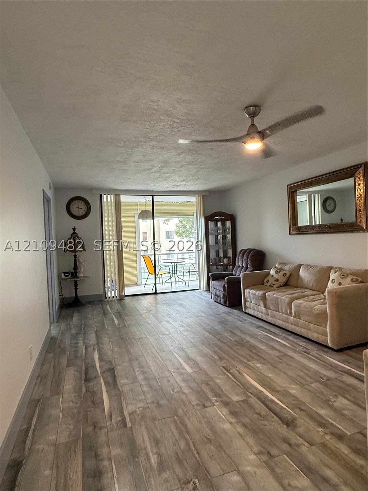 2811 Somerset Dr 200