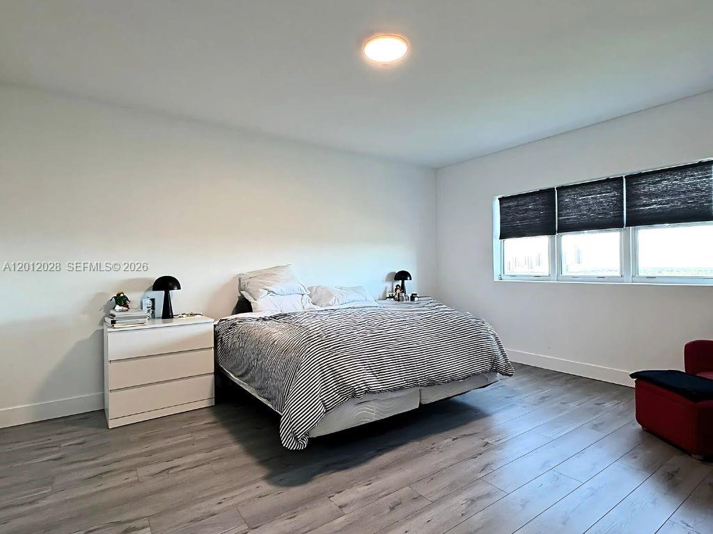THE OAKS I CONDO - Residential