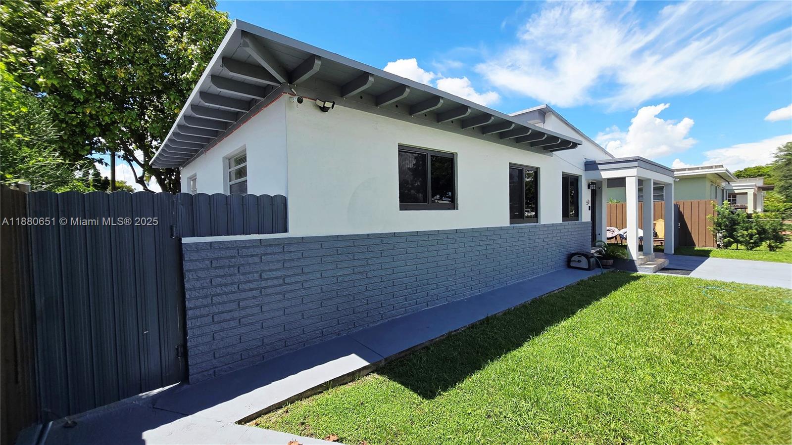 PRINCESS PARK MANOR - Residential