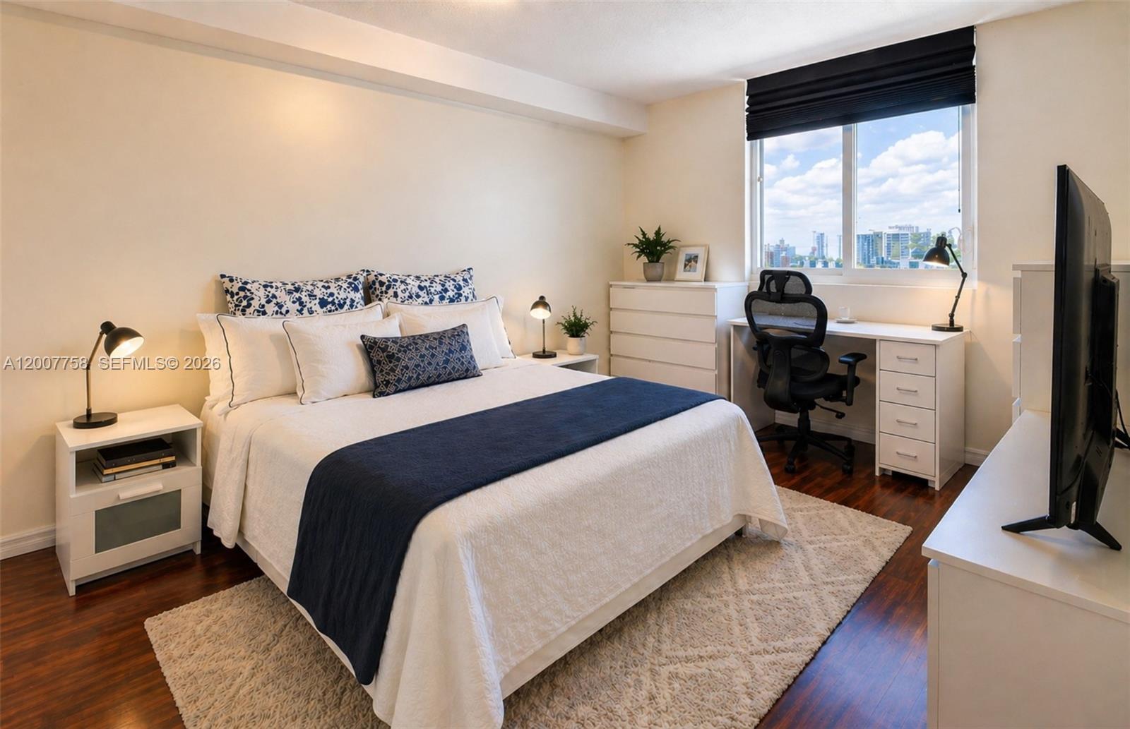 1800 BISCAYNE PLAZA CONDO - Residential