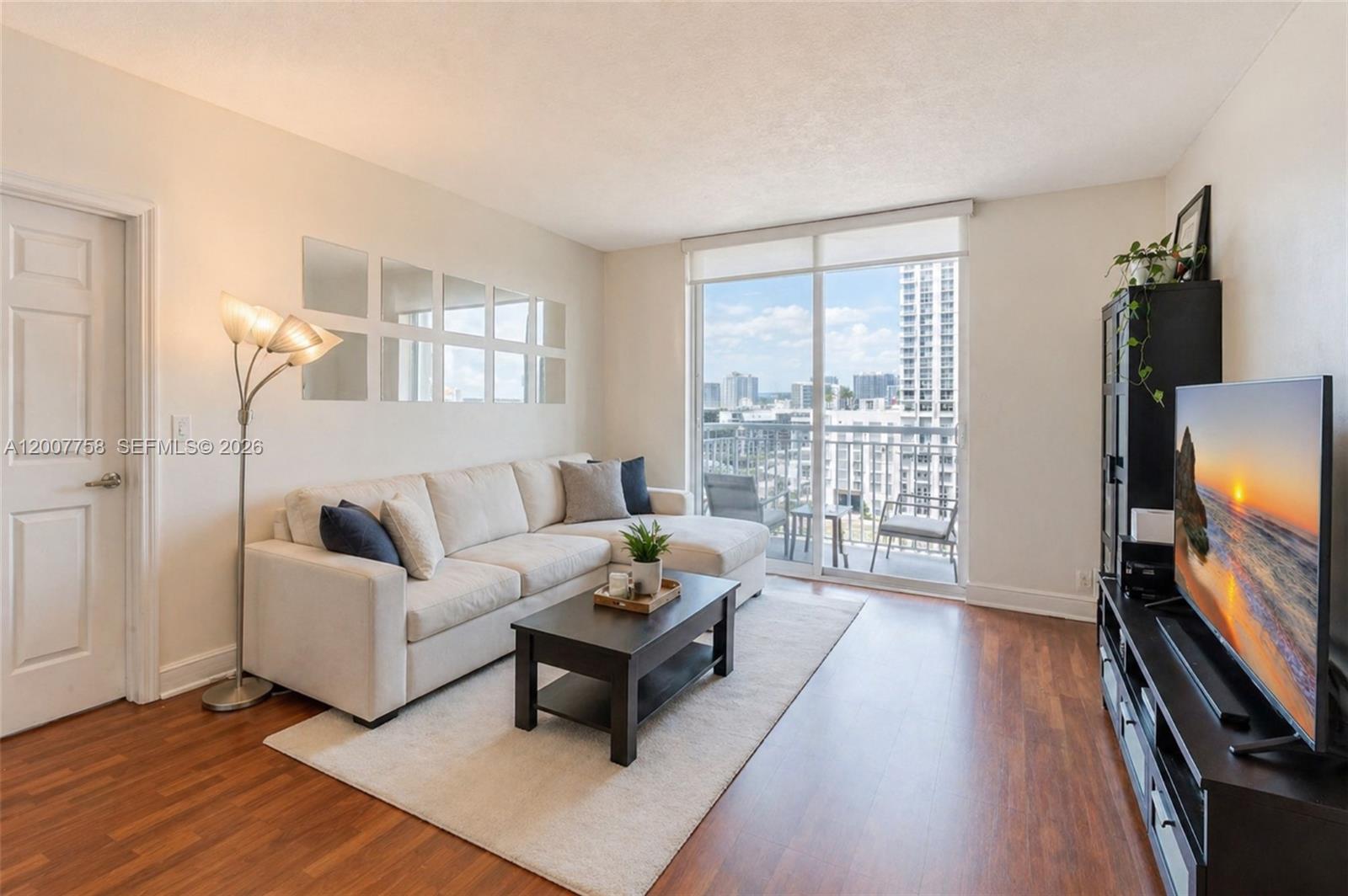 1800 BISCAYNE PLAZA CONDO - Residential