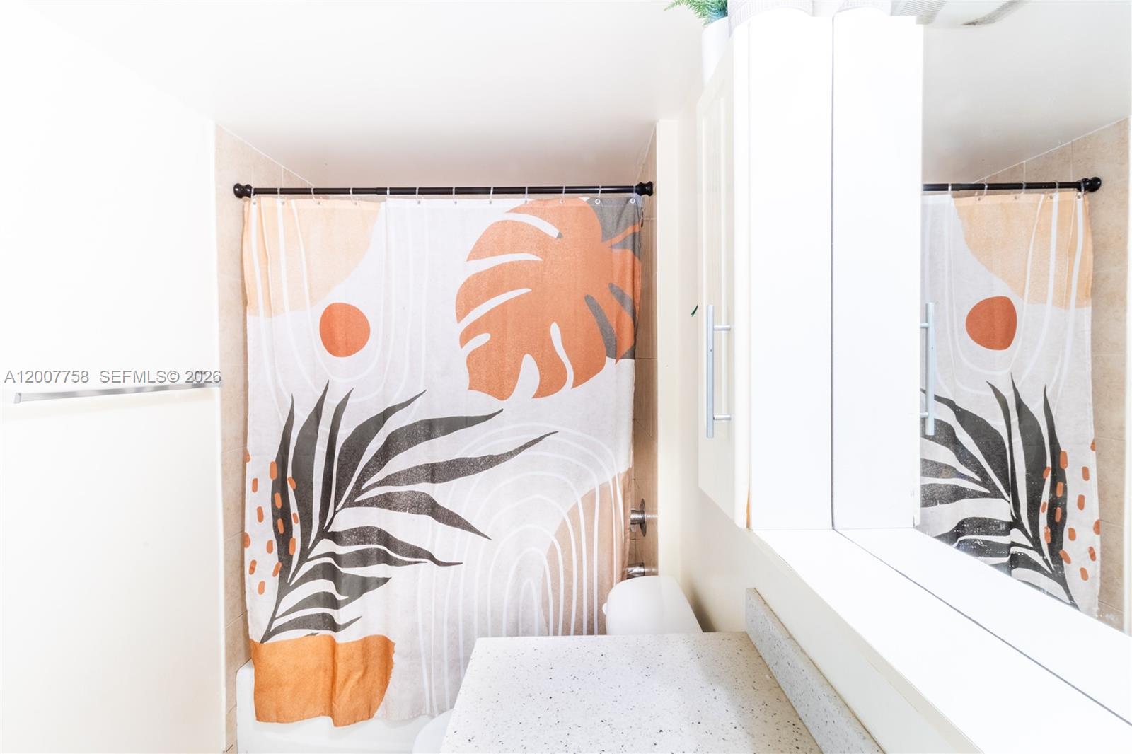 1800 BISCAYNE PLAZA CONDO - Residential