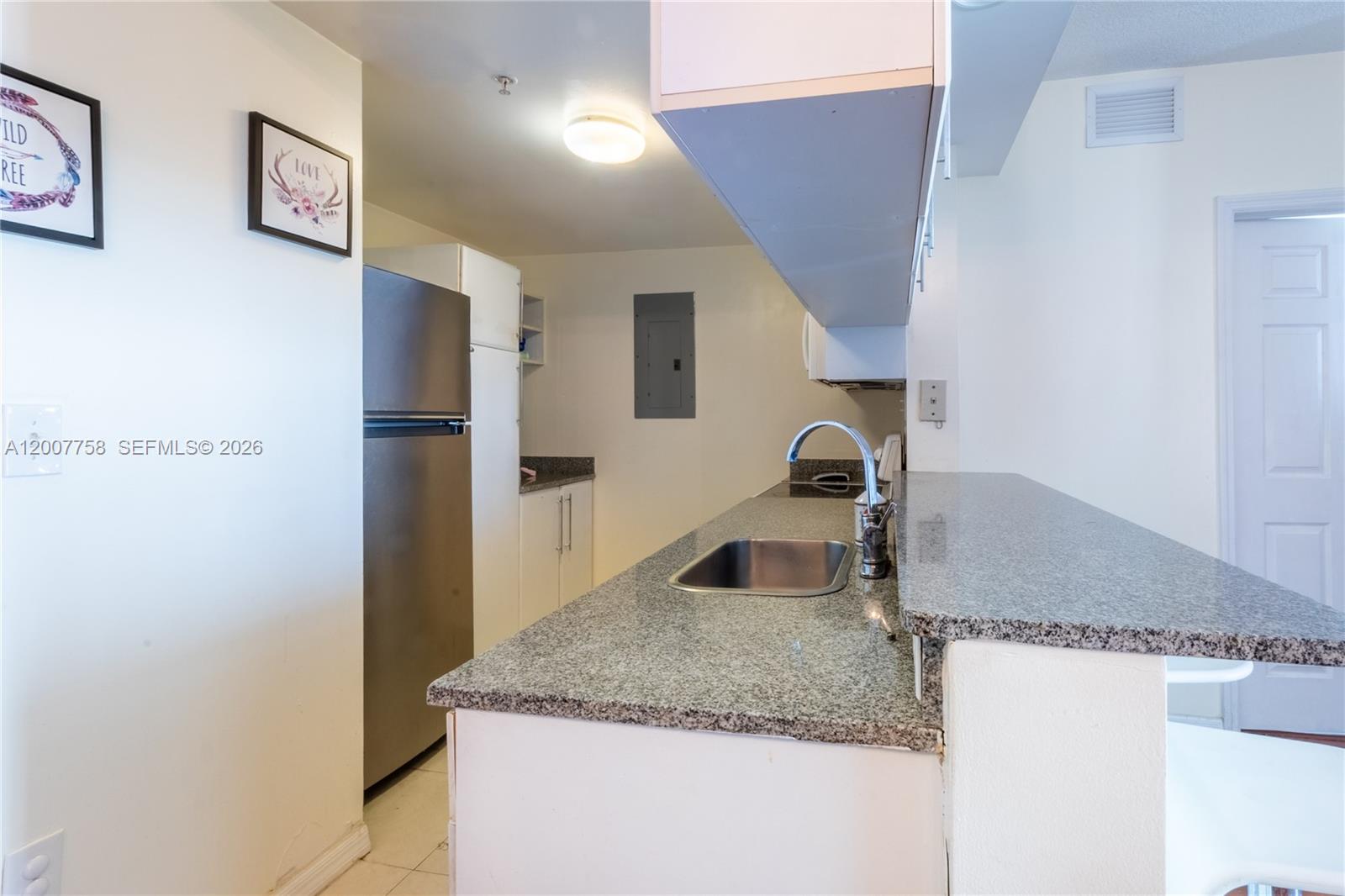 1800 BISCAYNE PLAZA CONDO - Residential