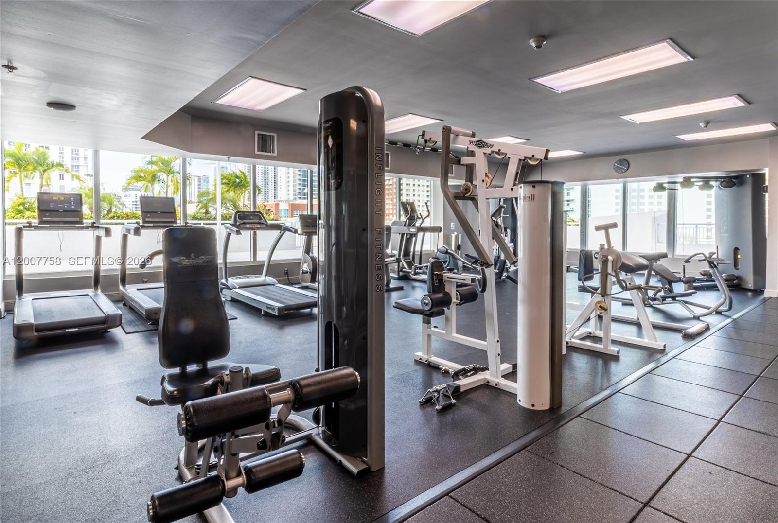 1800 BISCAYNE PLAZA CONDO - Residential