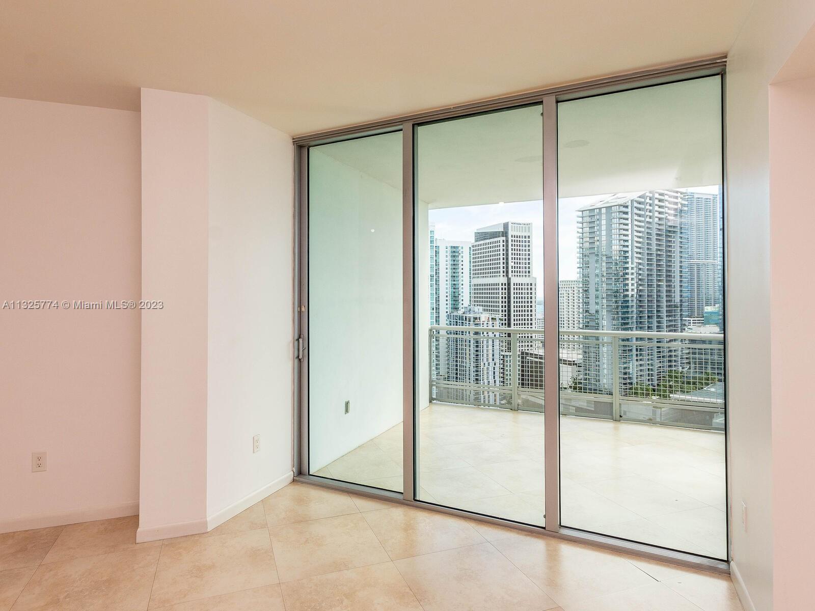 WIND CONDO - Residential