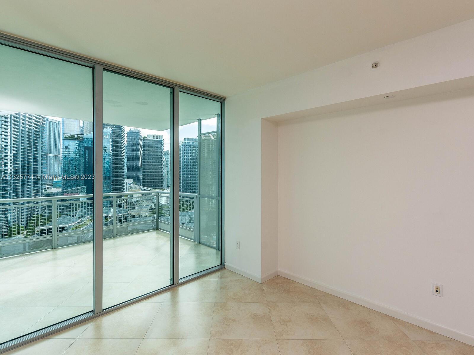 WIND CONDO - Residential