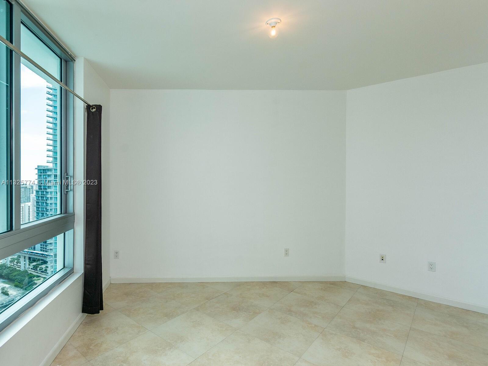 WIND CONDO - Residential