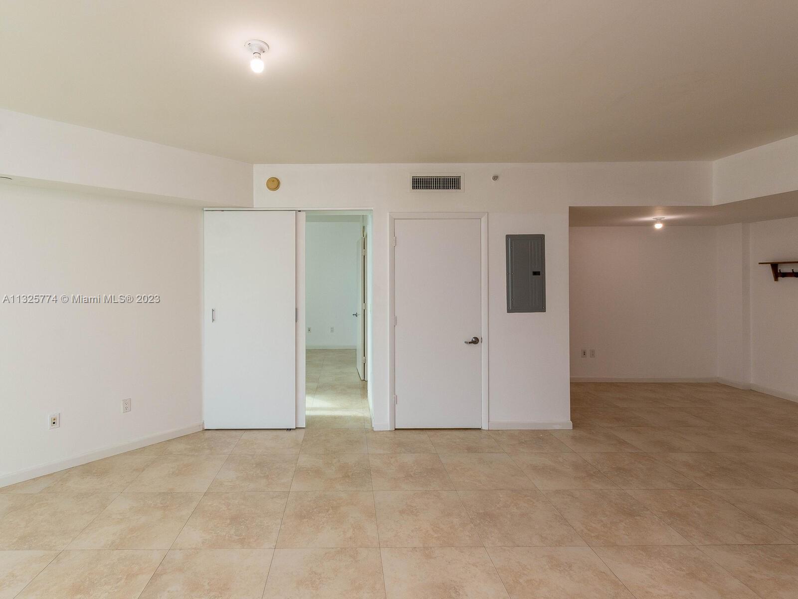 WIND CONDO - Residential