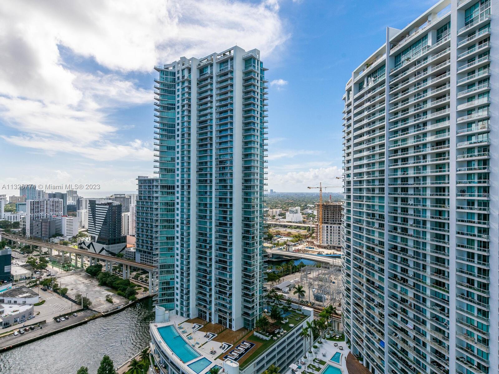 WIND CONDO - Residential