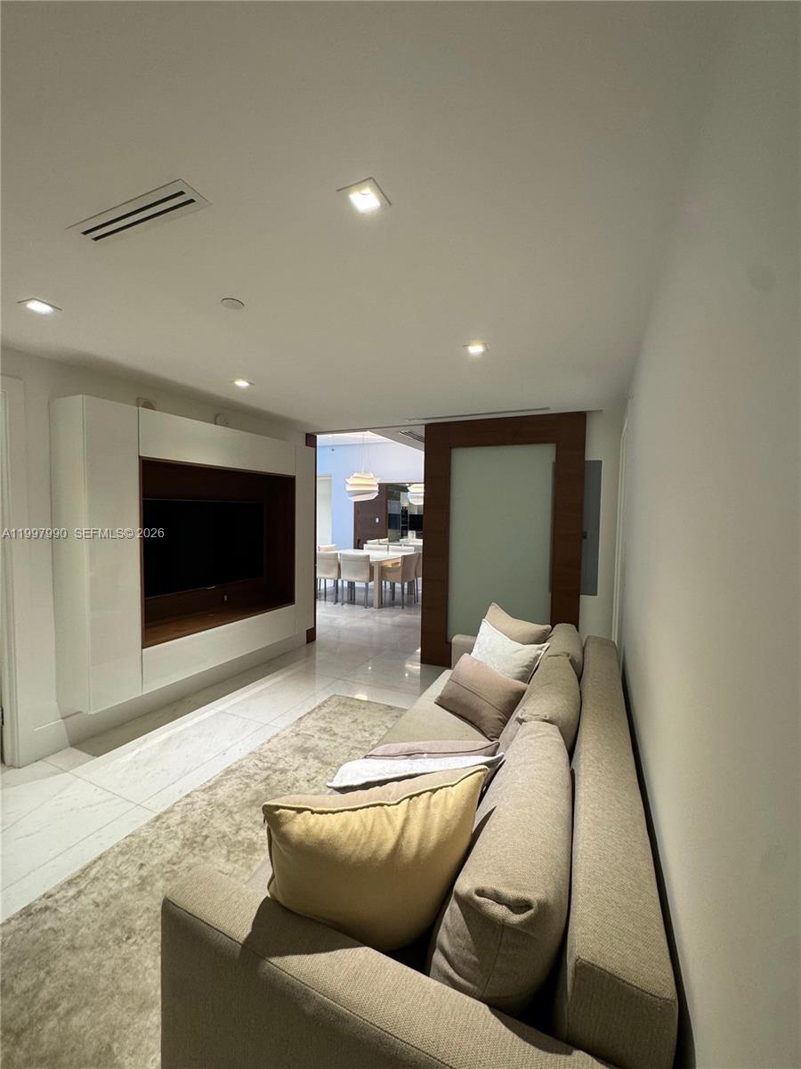 JADE OCEAN CONDO - Residential Lease
