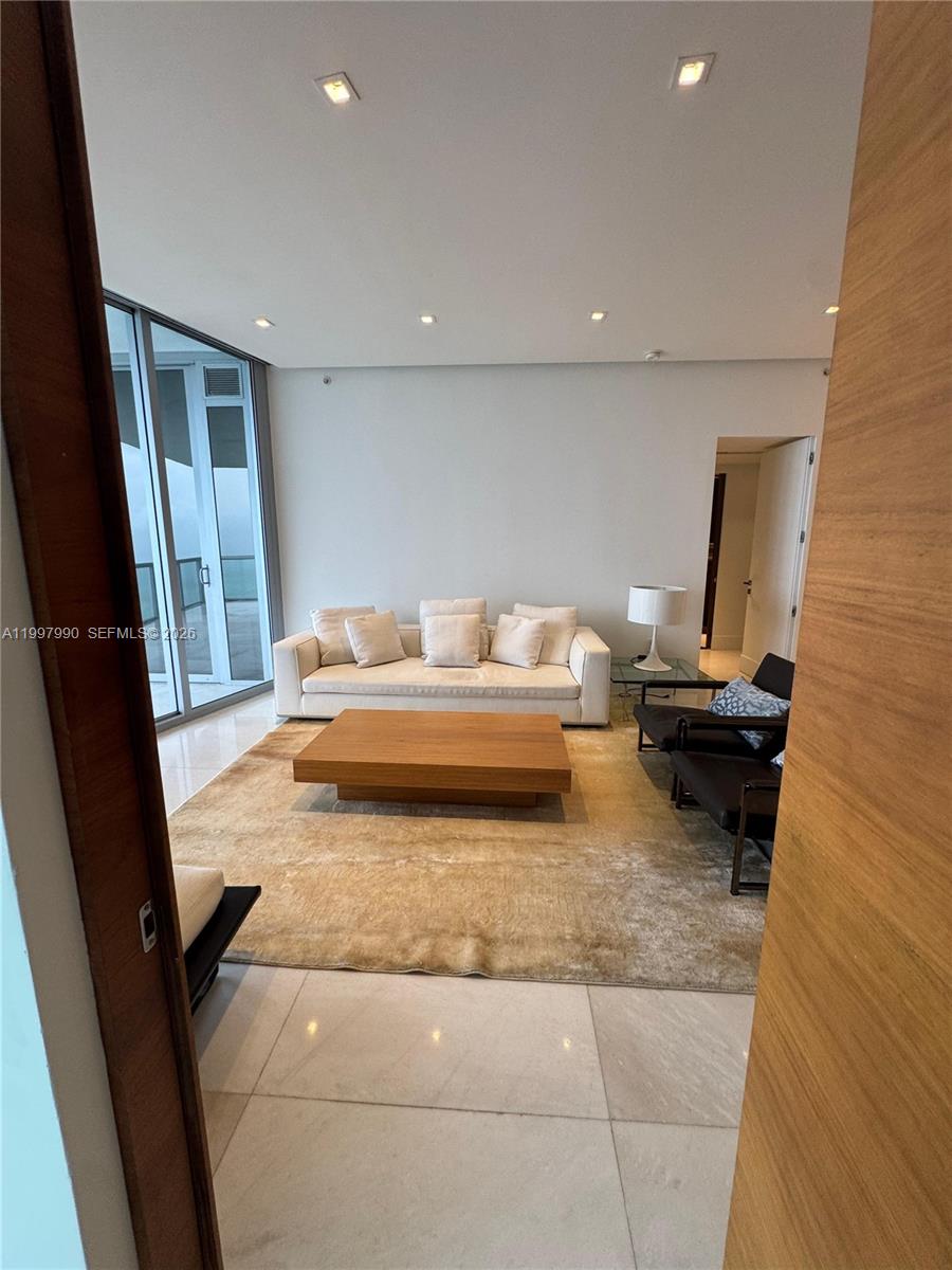 JADE OCEAN CONDO - Residential Lease