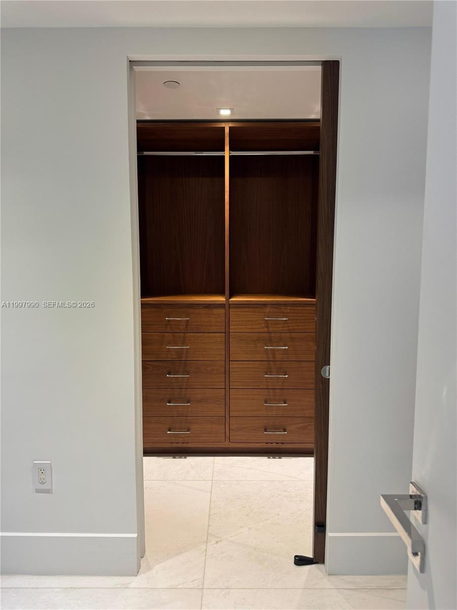 JADE OCEAN CONDO - Residential Lease