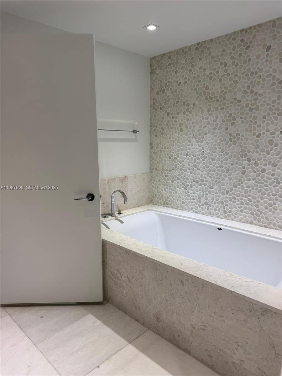 JADE OCEAN CONDO - Residential Lease