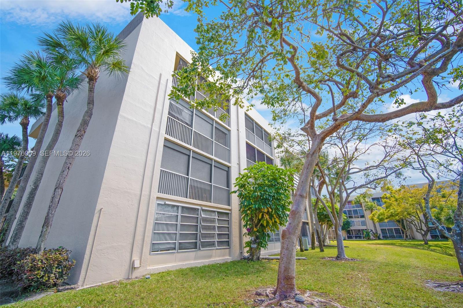 CYPRESS CHASE NORTH NO 3 - Residential